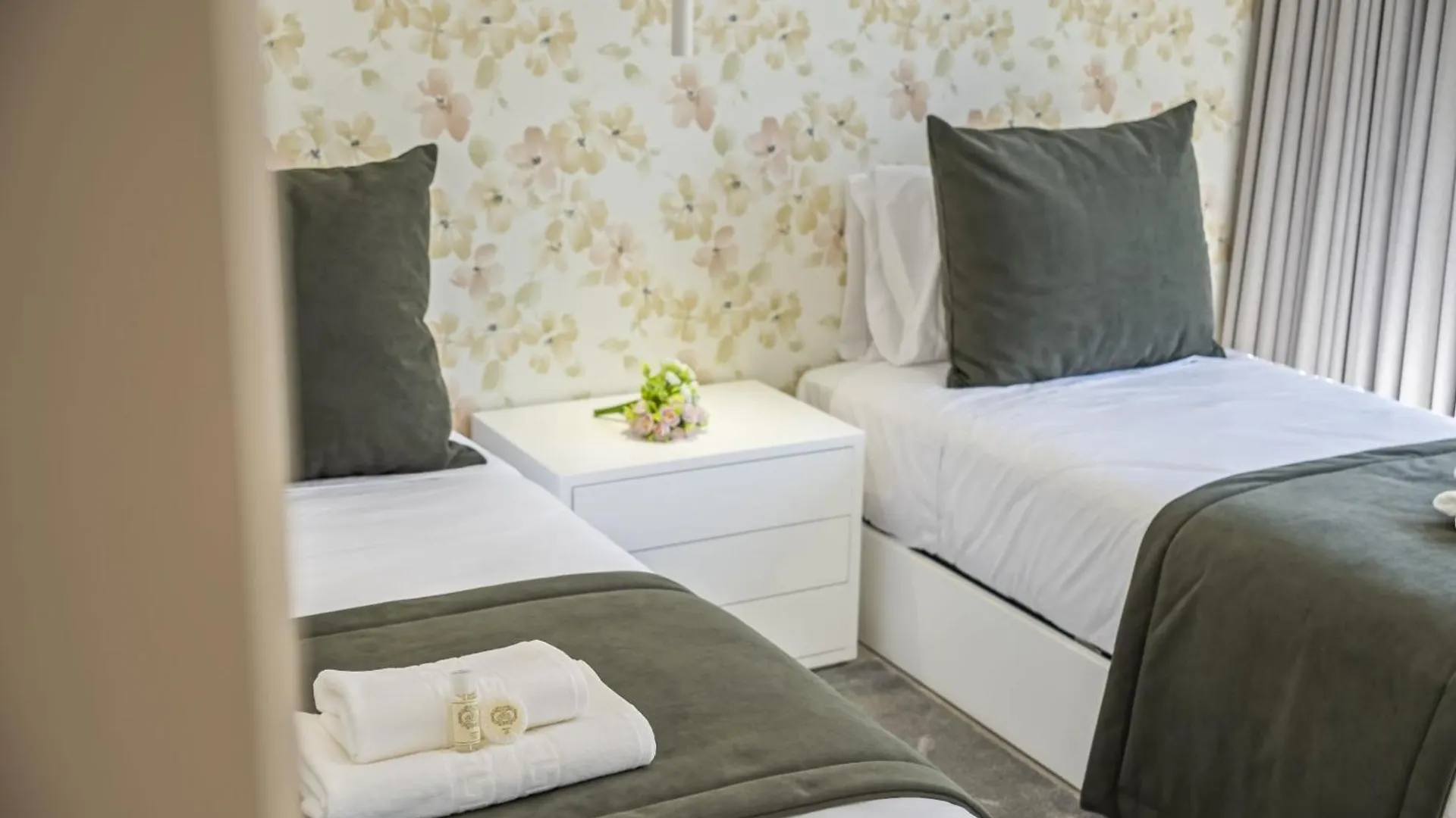 Contemporary Residence C By Madeira Sun Travel Funchal